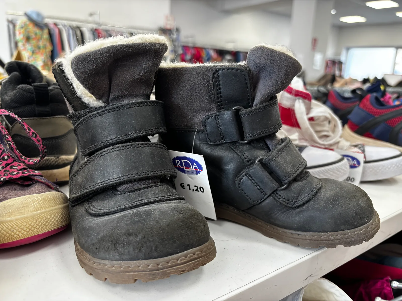 Bundgaard ādas/vilnas zābaki 27. izmērs. Par 1.2€, ļoti labs ķēriens, ja ir atbilstoša izmēra pēdiņas. #bērniem #apavi in Sigulda