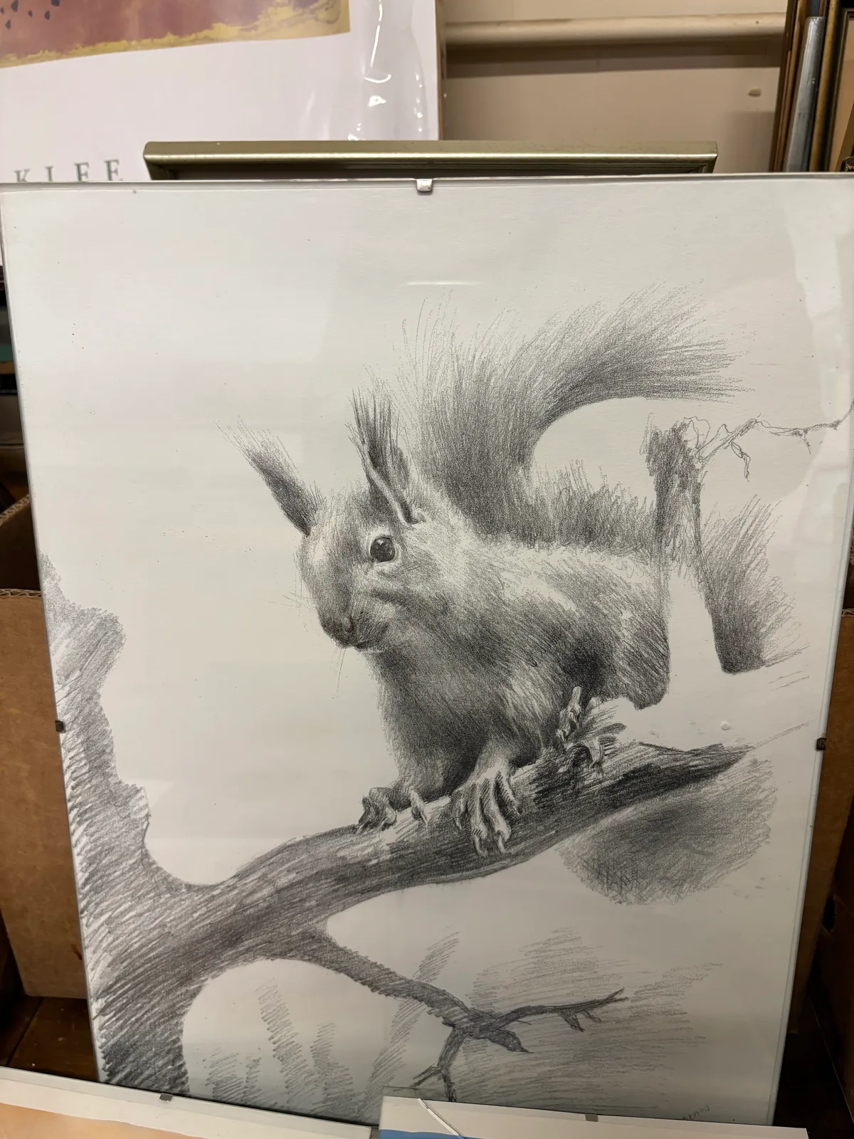 Burvïgs váveres zímèjums. Ievèroju un gribèju pirkt, jo màjàs pa logu vèroju váveri.
Nenopirku. Gaida varbút Tevi.
3 eur in Sigulda