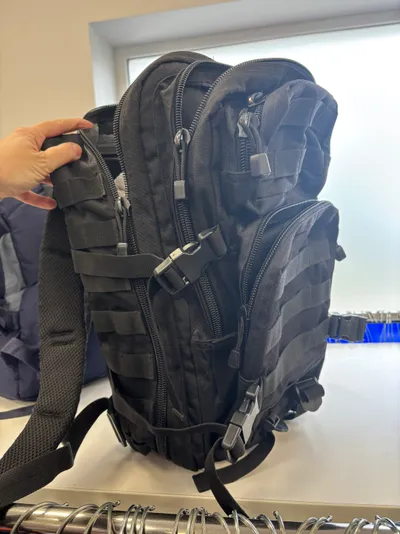 Militārā / taktiskā soma, ar molle stiprinājumiem visriņķ...