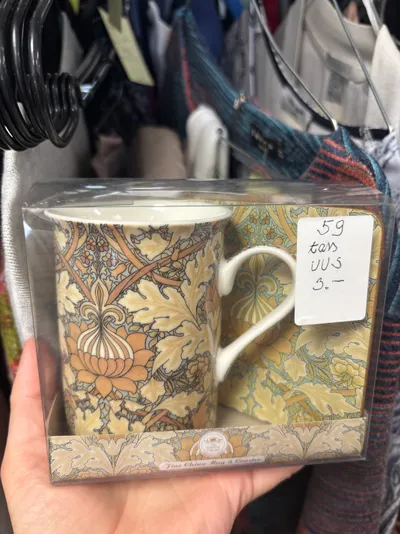 William Morris krūze un paliktnis dāvanas stāvoklī par 3€...