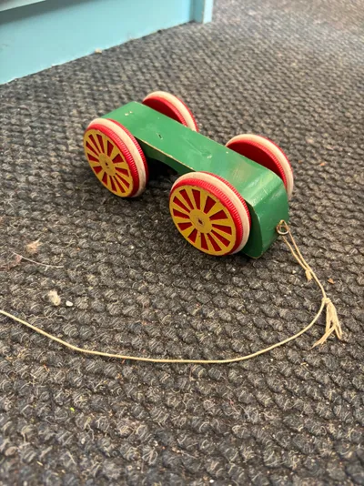 Brio Zviedrijā ražota koka mašīnīte, tā uz gadiņiem 40? D...