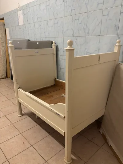 Pagarināma koka gulta, kas par skaistumu, ar astoņskaldņu...