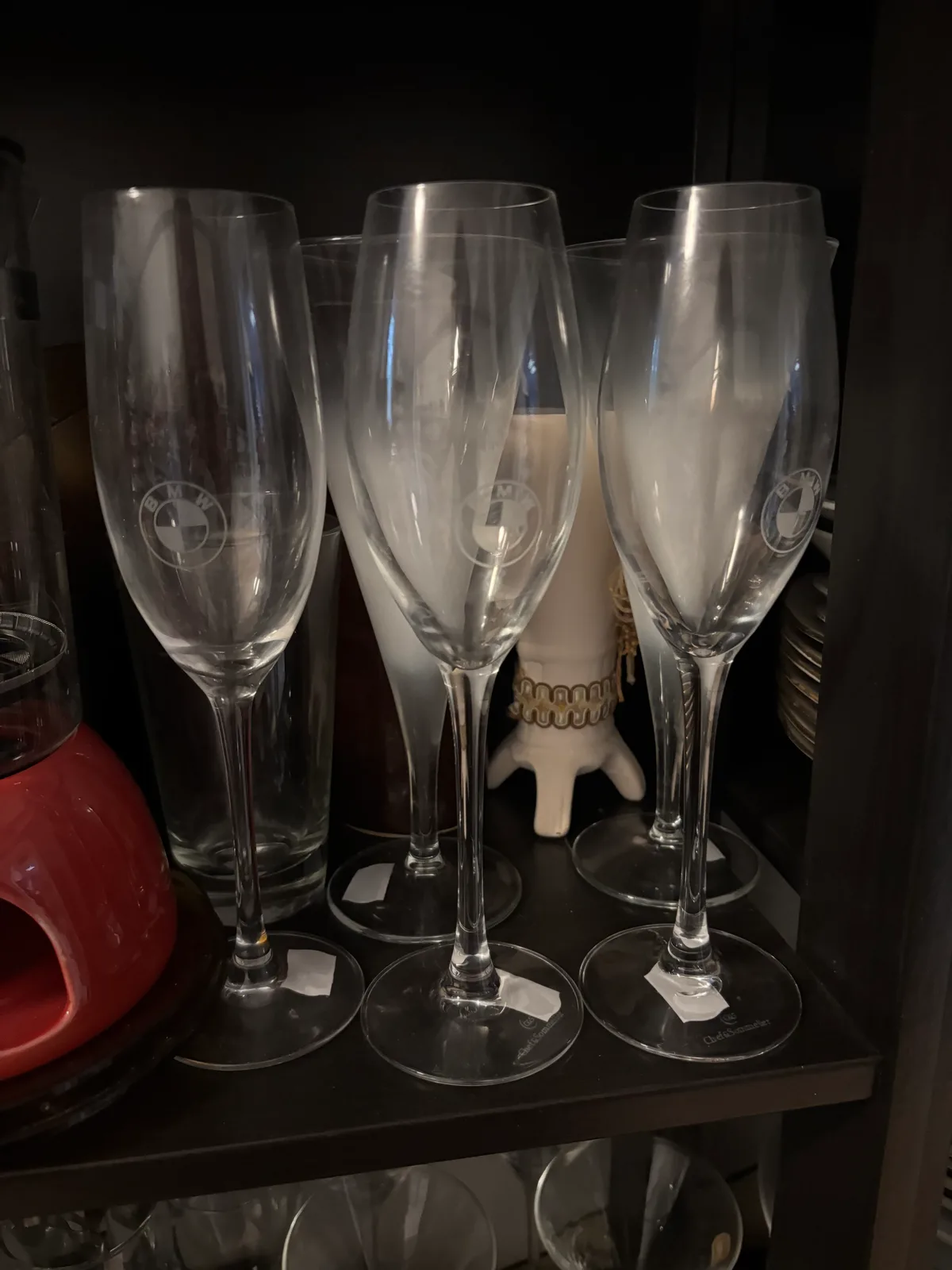 BMW šampanieša glāzes, svini behu kaut katru dienu  in Sigulda