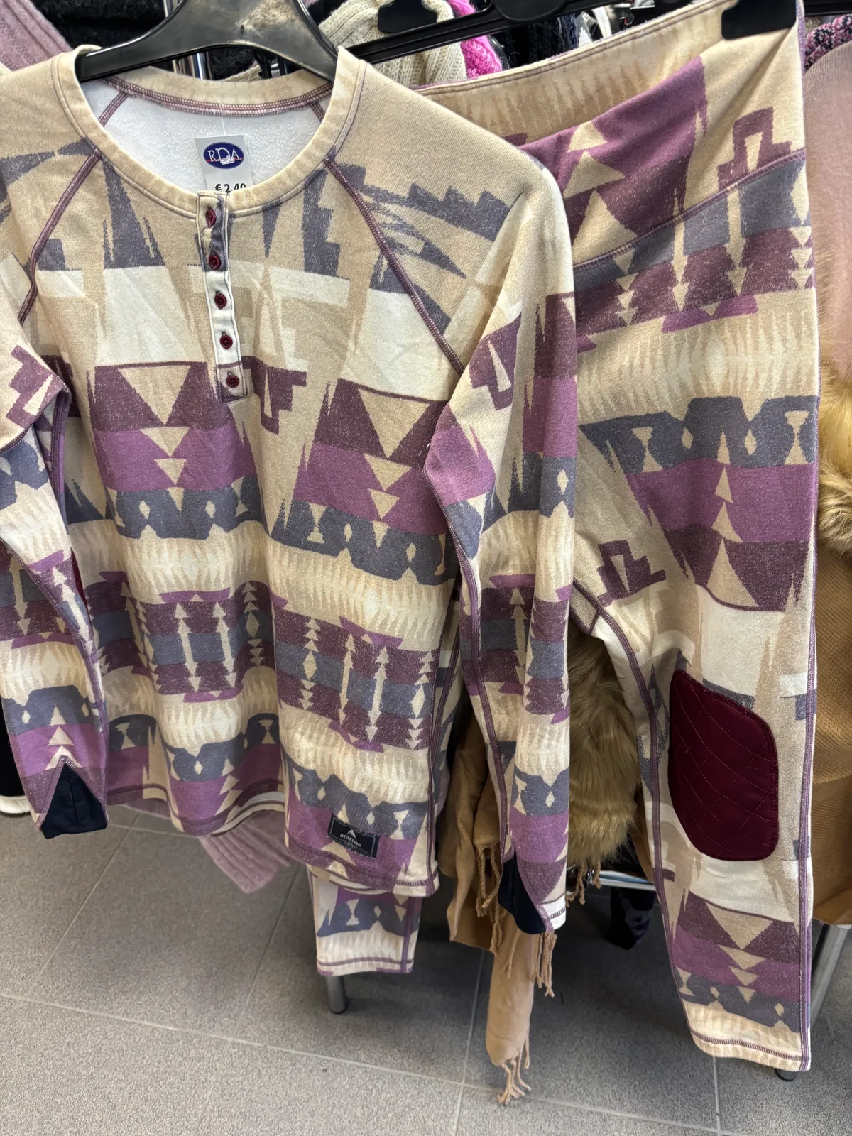 Burton termoprikids pa 2x2.4€ in Sigulda